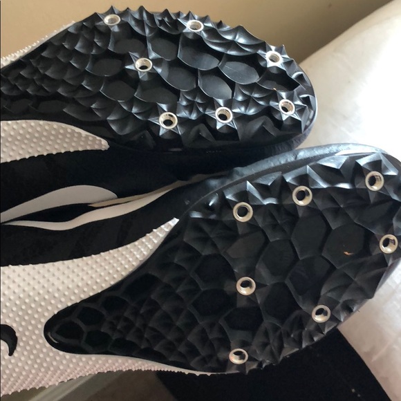 black and white nike track spikes